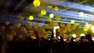 Armin's Intense 2014 [Toronto] - Ping Pong (w/ Crowd Sitting Down)