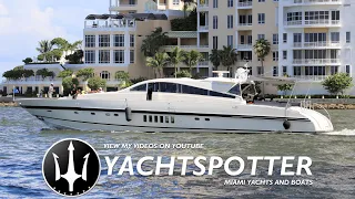 Miami Yachting Scene in Full Mode. Weekend Yachts and Charters in Miami Beach - Yachtspotter 4K