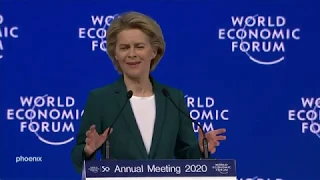 Ursula von der Leyen spricht in Davos