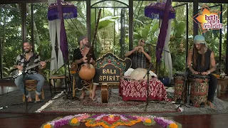 Raio performing "Agua Pura" at BaliSpirit Festival Virtual Intimate Concerts