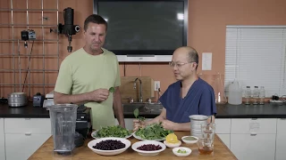 Dr. Tuan's Berry Green Smoothie For Cardiovascular Health & Energy