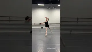 Not bad for somebody who doesn’t know the combination 😂🩰 #ballet #ballerina