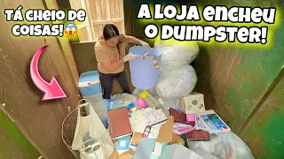 A loja encheu o dumpster dos Estados Unidos de coisas!😱