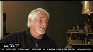 'n roerende huldeblyk vir die gewilde akteur Lieb Bester