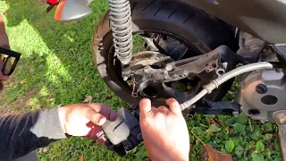 How To Remove The Rear Wheel Of A Yamaha X Max 300