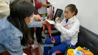 Liu Shiwen patiently signed autographs for fans | Beautiful moments at 2021 Chinese National Games
