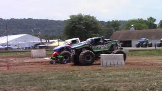 The Bloomsburg 4 Wheel Jamboree Monster Truck Racing: Bigfoot vs Snake Bite