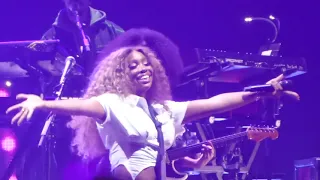 SZA Live @ Kiss 108 iHeart Radio Jingle Ball 2023 Boston 12/10/23