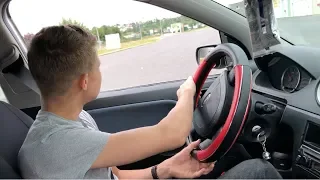 JE CONDUIS POUR LA PREMIERE FOIS LA VOITURE DE MON FRERE !! (Je suis un pilote)