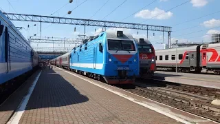 ЭП1П-051 с поездом №652 Ростов — Адлер.
