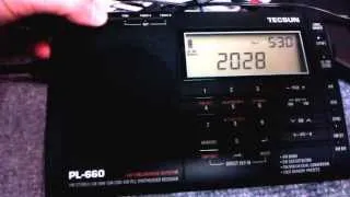 Tecsun PL-660 vs SONY ICF-SW7600GR 11725kHz RNZI