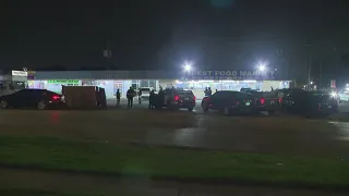 Suspect shot by officer in north Houston, HPD says