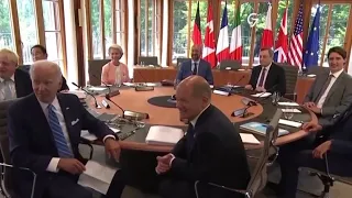 Putin: G7 leaders would look “disgusting” naked