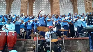 Oh kembo chnté par chorale Diocésaine lors d’installation de l'archevêque Bienvenu Bafouakouahou .