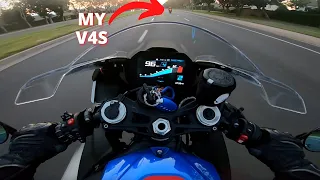 Ducati Panigale V4S vs BMW S1000RR M (BIKE SWAP COMPARISON)