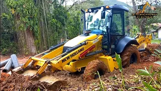 Abertura de Vala de Deno com a retroescavadeira New Holland b95b. #newhollandtractor #brasil.