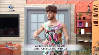 Baietii au inceput defilarile spre deliciul fetelor! Cum au jurizat? Romeo a uitat ca poarta fusta!