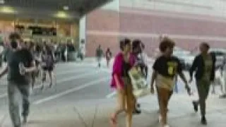 Shoppers leave Mall of America after shooting