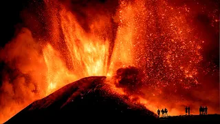 HUGE VIOLANT PAROXYSMAL ERUPTIONS OF MOUNT ETNA VOLCANO - Sicily, Italy