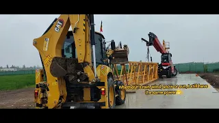 CAT432 😈💪🏻vs Manitou 3570🏗️ lift 7.2 tons