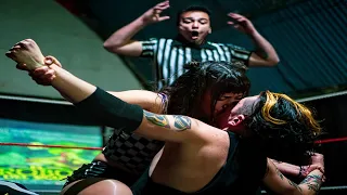 Kisses and pins | Intergender wrestling(22)