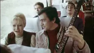 Большой янтарь (1971) bus ride