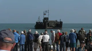 D-Day: British Marine commandos land on Gold beach | AFP