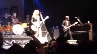 Halestorm-Freak Like Me(NYC 4/30/13)