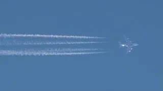 Emirates Airbus A380-861 Contrails over Berlin (02|26|2012)