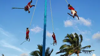 voladores de Papantla playa del Carmen