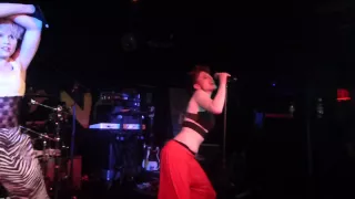 Kiesza - Giant In My Heart (HD) - McClusky's, Kingston - 06.02.14