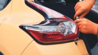 Nissan Juke Tutorials : How to change your light bulbs