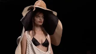 VIVIENNE WESTWOOD feat. Andreas Kronthaler Full Show Spring Summer 2017 Paris by Fashion Channel