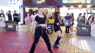 FRIDAY. BLACK MIST: ALINA, OLGA & HARANG. BEAUTIFUL SUPERB BUSKING. HONGDAE FESTIVAL STREET.