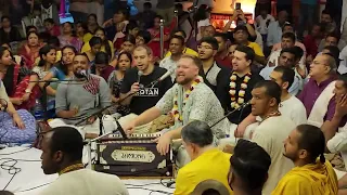 Amala Harinam Prabhu's soulful kirtan @ Balaramdesh Kirtan Fest - Day 2