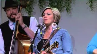 The Isaacs - "Four Men Walkin' Around" LIVE at "FCC" (HD)