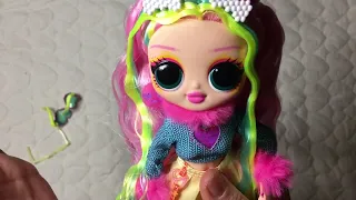 ЛОЛ ОМГ Баблгам DJ  из серии Солнечное Преображение LOL Surprise OMG Bubblegum DJ Sunshine makeover