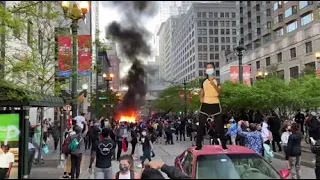 The Myanmar coup dancer was at the riot in Chicago last May!