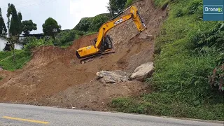 JCB Excavator-Dump Trucks-Cutting Hill-Transporting Dirt-Hilly House Building