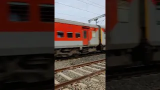 WAP-7 overtakes twin WAG-5 | INDB-NDLS intercity | horn sounds | #shorts