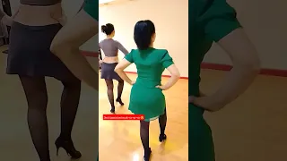 Латина всегда в моде! Рутинка #чачача ☺️ #латина для взрослых 🔥 #latino #lady #dance #соло  #ростов