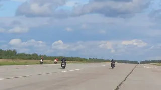 Honda X4 1300  vs Yamaha V MAX 1200