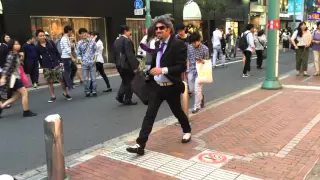 新宿で見た動かないパフォーマンス