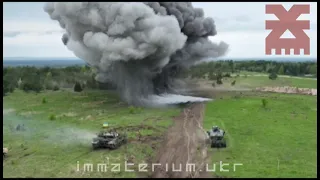 Video of the work of engineers on laying barriers in a minefield