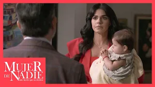 Lucía le pide ayuda a Rafael para atrapar a Isaura | Mujer de nadie 2/5 | C-44