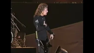 James Hetfield Gets Jump scared BY LARS ULRICH