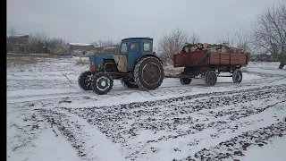 Дрова лишні не бувають, запас на наступний сезон#трактор#т40#дрова#