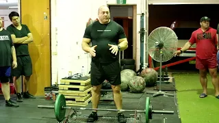 Konstantin Konstantinovs - Deadlift training: banded touch and go demonstration