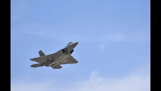 F-22 Raptor Demo (INSANE Maneuvers)