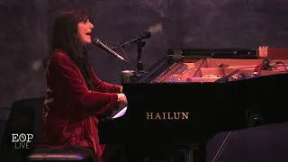 Karla Bonoff "Someone To Lay Down Beside Me" [live] @ Eddie Owen Presents